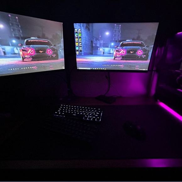 Gaming setup - Picture 1 of 4